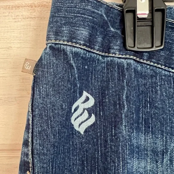 Vintage Rocawear Flare Bell
Bottom Stretch Blue Jeans
Womens Size 7 / 8 - Picture 2 of 13